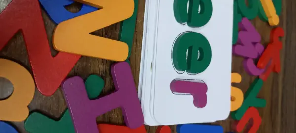 لعبة تعليم الحروف الإنجليزية